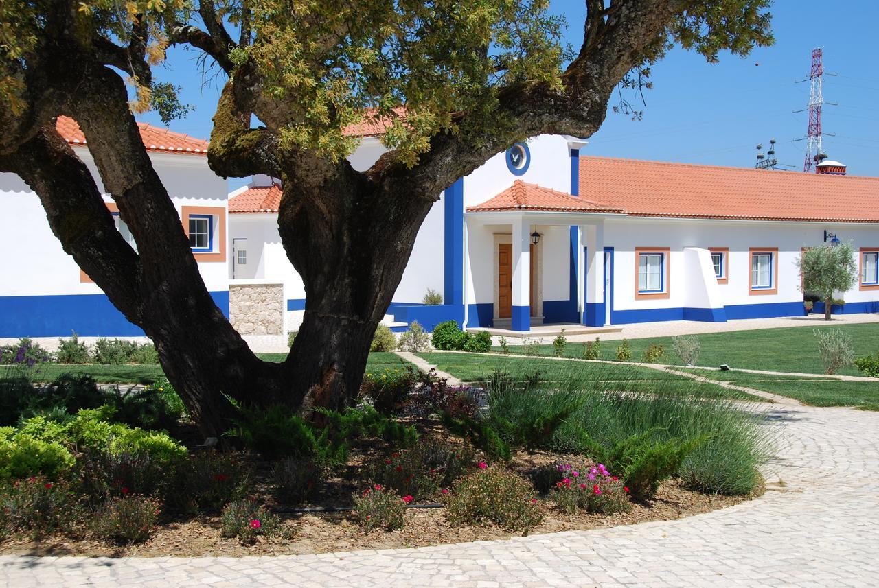 Quinta Da Torre - Casas De Campo Bed & Breakfast Alenquer Eksteriør bilde